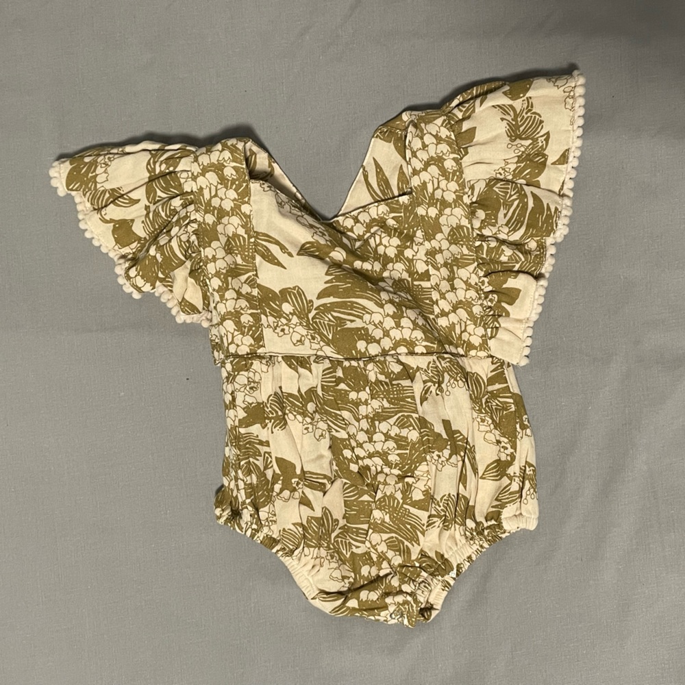 Ruffle Strap Bubble